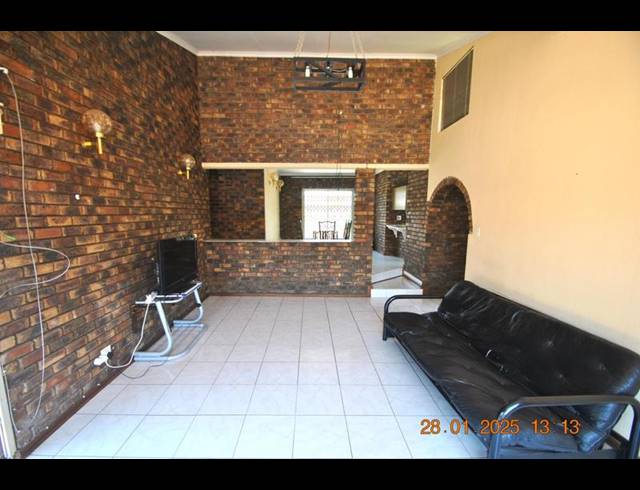 3 BEDROOM HOUSE FOR SALE IN NATURENA